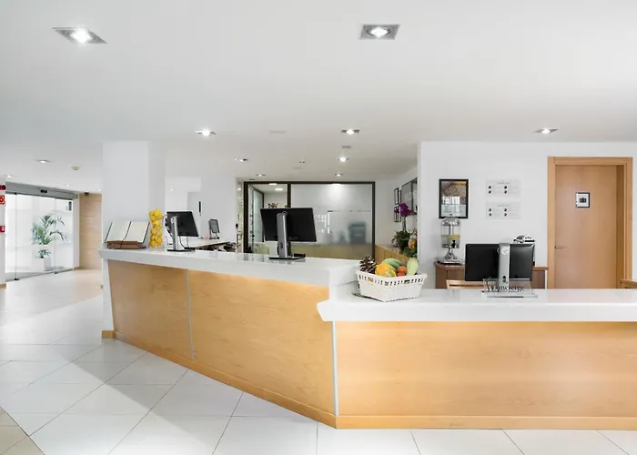 Sunset Harbour Club Aparthotel 4*