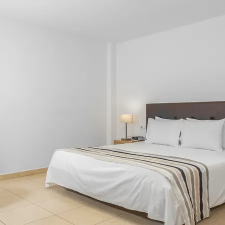 Апарт-готель Sunset Harbour Club 3*