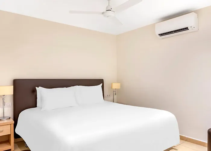 Aparthotel Sunset Harbour Club 4*