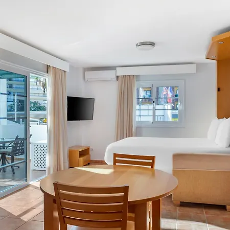 Sunset Harbour Club 3* אדחה