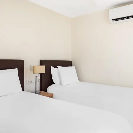 Aparthotel Sunset Harbour Club 4*