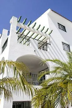 Sunset Harbour Club