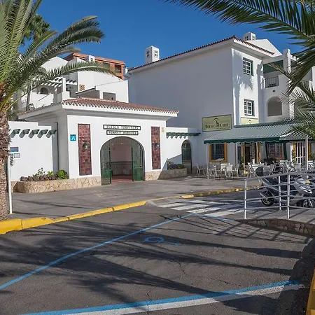 Sunset Harbour Club Apartahotel 4*