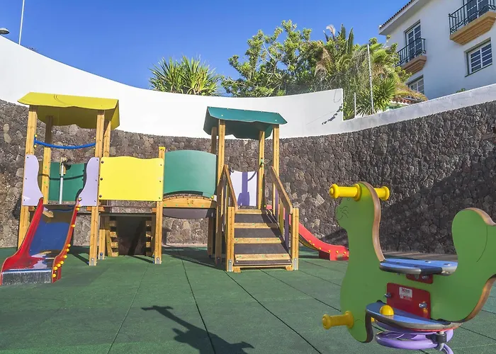 Sunset Harbour Club Aparthotel 4*