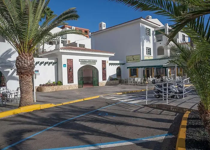 Sunset Harbour Club Aparthotel 4*